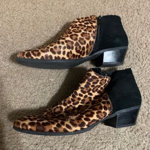 Leopard print booties!